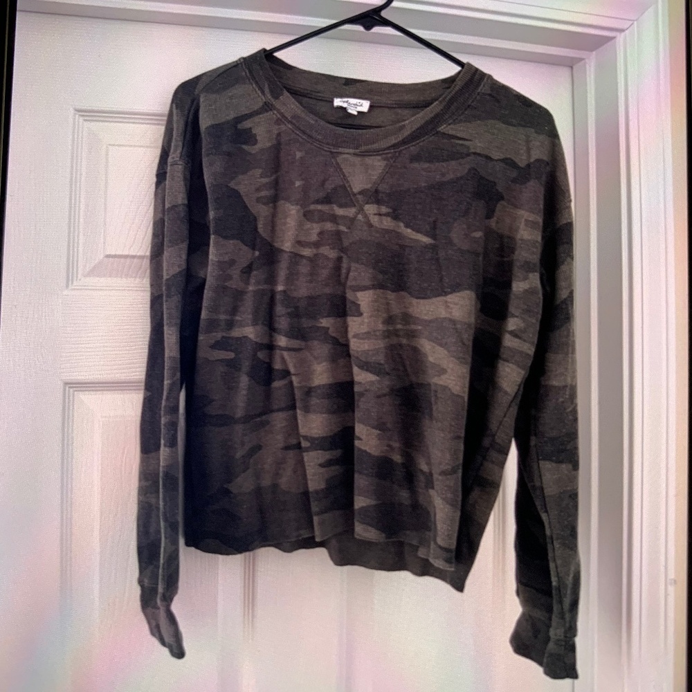 Splendid camo sweater